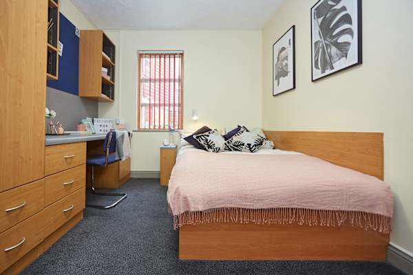 Deluxe Non En Suite(Court) room type